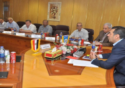 محافظ أسيوط يحيل مدير مستشفى القوصية و46 من العاملين للتحقيق لعدم الانضباط