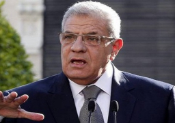 محلب يلتقي الطالبة مريم ملاك .. ووزير العدل يعد بفحص اوراقها