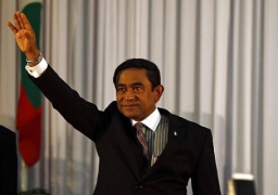 نجاة الرئيس المالديفي من محاولة اغتيال بانفجار قارب في ميناء العاصمة