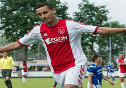 نجوم من أصل مغربي تخطف الأضواء في الدوري الهولندي