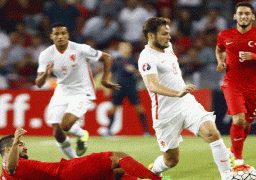 هولندا على شفا الغياب عن بطولة أوروبا بعد هزيمة أمام تركيا