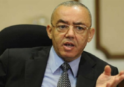 وزير الطيران المدني يطلب إجراء تحقيق موسع حول واقعة الطائرة المصرية القادمة من نيويورك