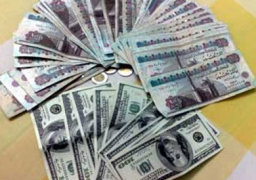 الجنيه مستقر أمام الدولار عند أدنى مستوياته