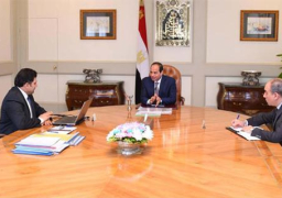 السيسي يجتمع بوزير الري ويستعرض الاتصالات الجارية مع إثيوبيا والسودان حول دراسات سد النهضة