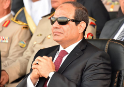 السيسي يشهد العرض العسكري بحضور الرئيس التونسي