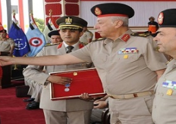 القوات المسلحة تحتفل بتخرج دفعة جديدة من الضباط المتخصصين بالكلية الحربية