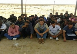 ضبط 48 متسللا اثناء عبورهم الى ليبيا عبر صحراء السلوم