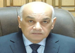 مدير أمن قنا يقدم واجب العزاء لأسرة شهيد البدرشين