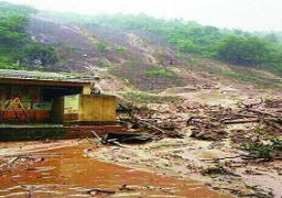 مقتل 13 شخصا جراء وقوع انهيار أرضي في كراتشي الباكستانية