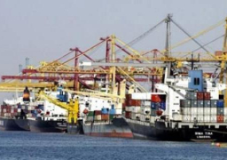 إعادة فتح ميناء السخنة بعد تحسن الأحوال الجوية