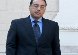 وزير الإسكان يضع حجر أساس نادٍ اجتماعي ورياضي بالعاشر من رمضان