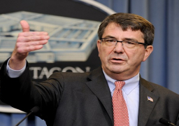 وزير الدفاع الأمريكي يصل إلى بغداد لبحث الحرب على “داعش”