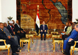 الرئيس يستقبل وفداً من النواب الأعضاء بلجنة الدفاع والعلاقات الخارجية فى برلمان كينيا