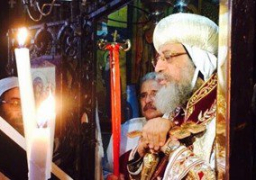 البابا تواضروس يترأس قداس الجنازة على روح مطران القدس ظهر اليوم
