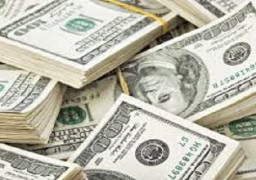 الدولار يرتفع لأعلى سعر في 7 أشهر