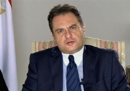 سفير مصر بفرنسا: ارتفاع حرارة الارض يهدد طرق التجارة العالمية وغرق مناطق مثل الدلتا
