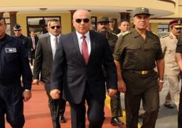 الفريق حجازى يعود للقاهرة بعد مشاركته بمؤتمر رؤساء أركان دول التحالف بالكويت