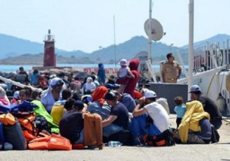 اليونان تبدأ اليوم أول عملية لإعادة توطين اللاجئين