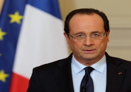 أولاند يعقد اجتماعا طارئا مع رئيس الوزراء ووزير الداخلية لمتابعة عملية “سان دوني”