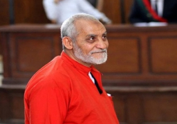 اليوم.. محاكمة بديع و78 متهمًا آخرين في “أحداث العدوة” بالمنيا