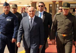 وزير الدفاع يغادر القاهرة متوجها لقبرص في زيارة رسمية تستغرق عدة أيام