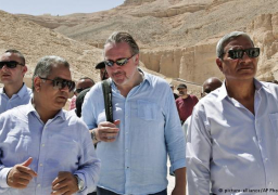 عالم الآثار البريطاني نيكولاس ريفز يصل إلى الأقصر