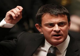 فالس: لابد من طرد كل اجنبي يتبنى خطابا متطرفا..لا نستبعد اي حل لمحاربة الارهاب