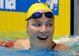 كامبل تسجل رقما قياسيا بسباق 100 متر حرة بالأحواض القصيرة