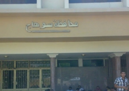 محافظ سوهاج: وصول 4 شاحنات تابعة لوزارة الداخلية لبيع السلع الغذائية بأسعار مخفضة