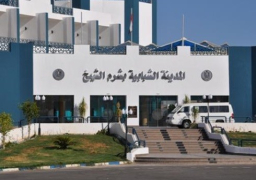 مدرب المنتخب الأوليمبي الكاميروني يشيد بملعب المدينة الشبابية بشرم الشيخ