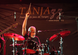 يحيى خليل يحلم بعالم غريب فى الأوبرا الجمعة