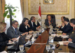 اسماعيل يشيد بمبادرات صندوق تحيا مصر ويوجه بإعداد خطة توفر المرونة للمستثمرين الصغار