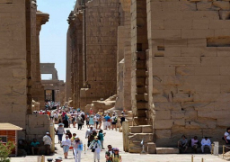 الأقصر تستقبل 3100 سائح متعدد الجنسيات و3153 مصريا لحضور احتفالات نهاية العام