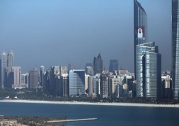 الإمارات : لا خطط لفرض ضريبة على دخل الأفراد