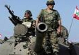 الجيش اللبناني يقصف مواقع للنصرة وداعش بالبقاع