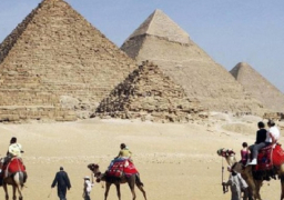المستشار الاسبانى بمنظمة السياحة العالمية يشيد بالخطط التأمينية للسائحين