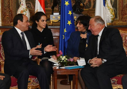 الرئيس يزور مقر مجلس الشيوخ الفرنسي ويجتمع برئيس المجلس
