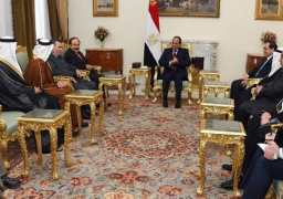 السيسي يرحب بمشاركة الشركات العربية في التنقيب عن النفط والغاز بمصر