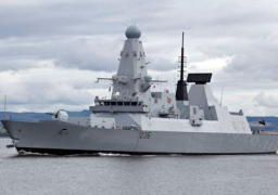 المدمرة البريطانية “ديفندر” تنضم لحاملة طائرات فرنسية بمواجهة داعش