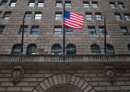 مسؤول : المركزي الأمريكي ربما يرفع الفائدة مرة كل اجتماعين