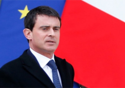 رئيس وزارء فرنسا يرجح تمديد حالة الطواريء في البلاد