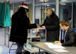 فتح مكاتب الاقتراع في الدورة الثانية من انتخابات المناطق في فرنسا