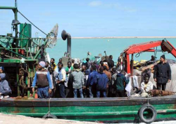 السفارة المصرية بتونس: يجرى العمل على حل مشكلة مركب الصيد المصري