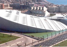 وفد من التليفزيون الفرنسي يزور مكتبة الاسكندرية