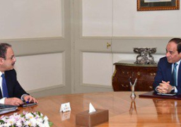 الرئيس عبد الفتاح السيسي يجتمع بوزير الداخلية لاستعراض تطورات الأوضاع الأمنية الراهنة