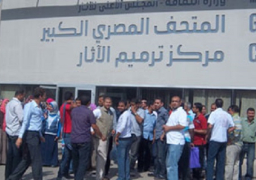 الآثار: بدء أعمال الترميم القطع الأثرية المنقولة من الأقصر للمتحف الكبير