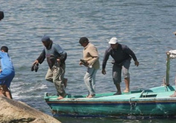 الخارجية: الإفراج عن 16 صيادا مصريا محتجزين بتونس لخرقهم المياه الإقليمية