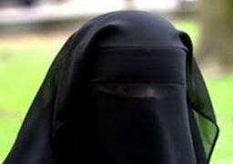 القضاء الإداري يؤيد قرار جابر نصار بمنع التدريس بالنقاب داخل جامعة القاهرة