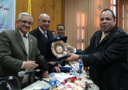 بالصور .. جامعة المنيا تكرم الكليات المتميزة بتطبيق معايير الجودة