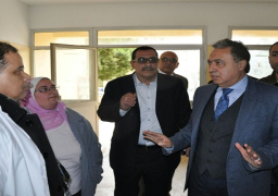 بالصور .. وزير الصحة يزور مستشفى زايد ويوجه بضرورة تطويرها